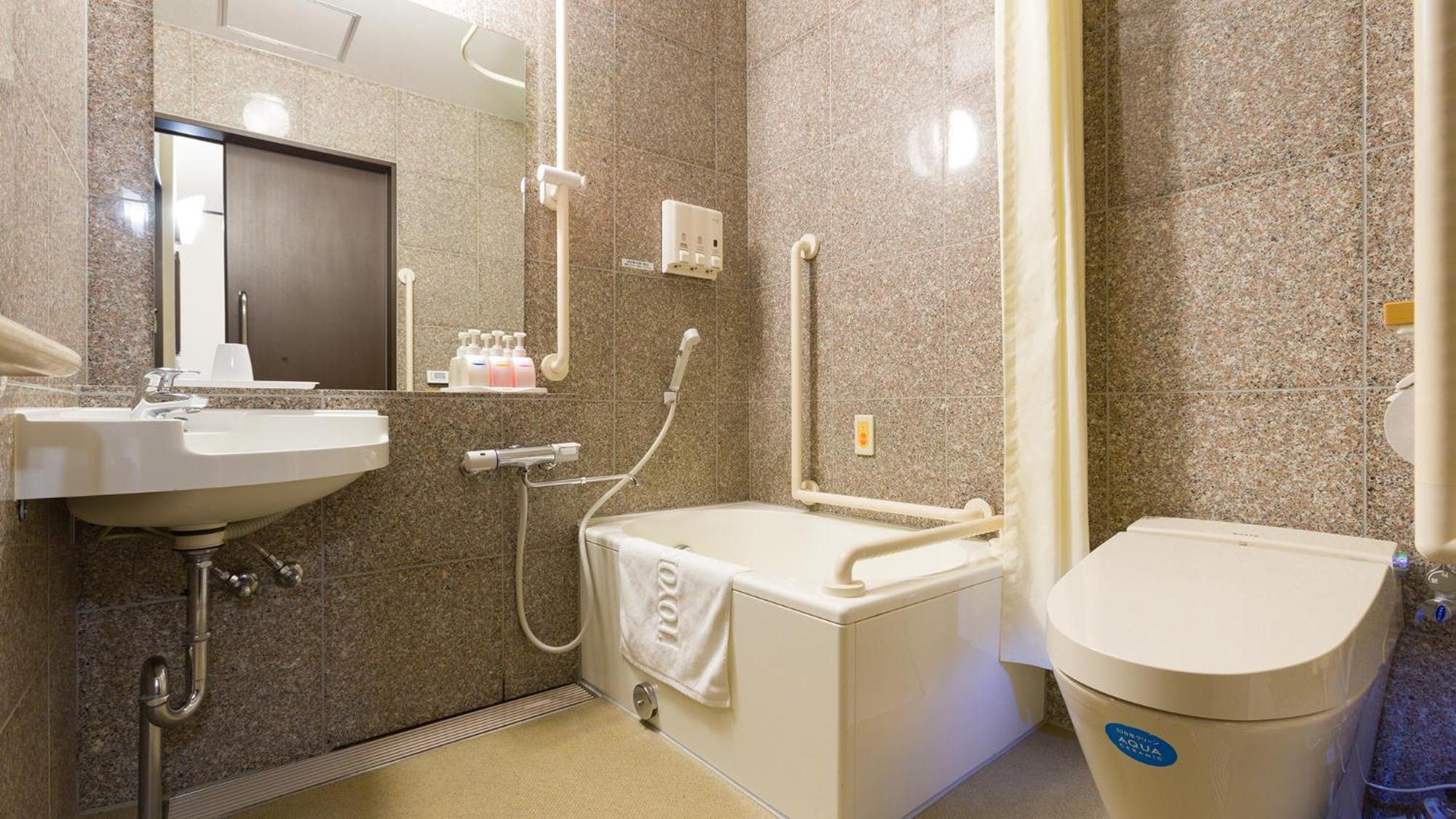 Toyoko Inn Kintetsu Yokkaichi Eki Kita Guchi Exterior foto